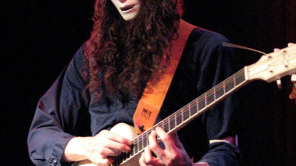 Buckethead