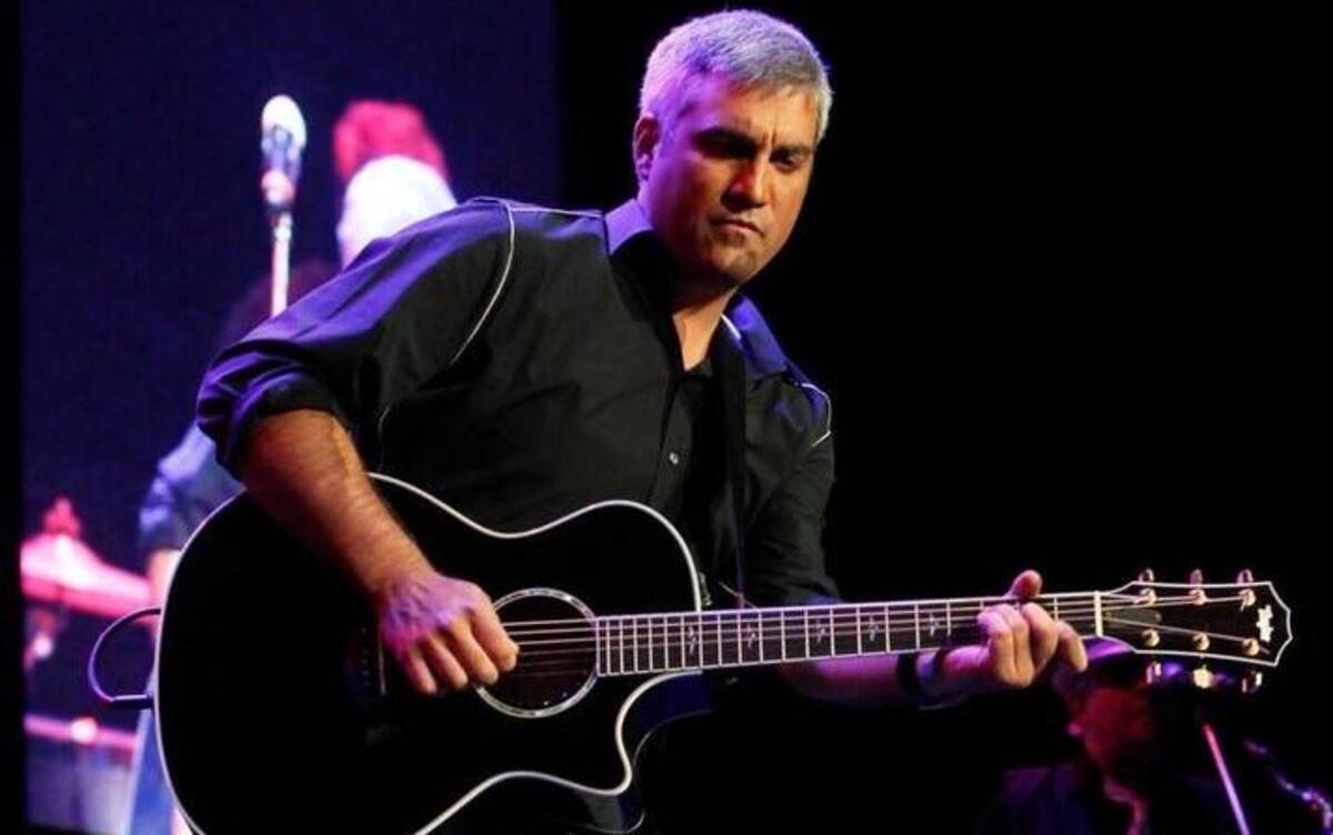 The winner of “American Idol’s” fifth season, Taylor Hicks, will perform at 7:30 p.m. Friday night at the Monroe County Fine Arts Center in Forsyth.