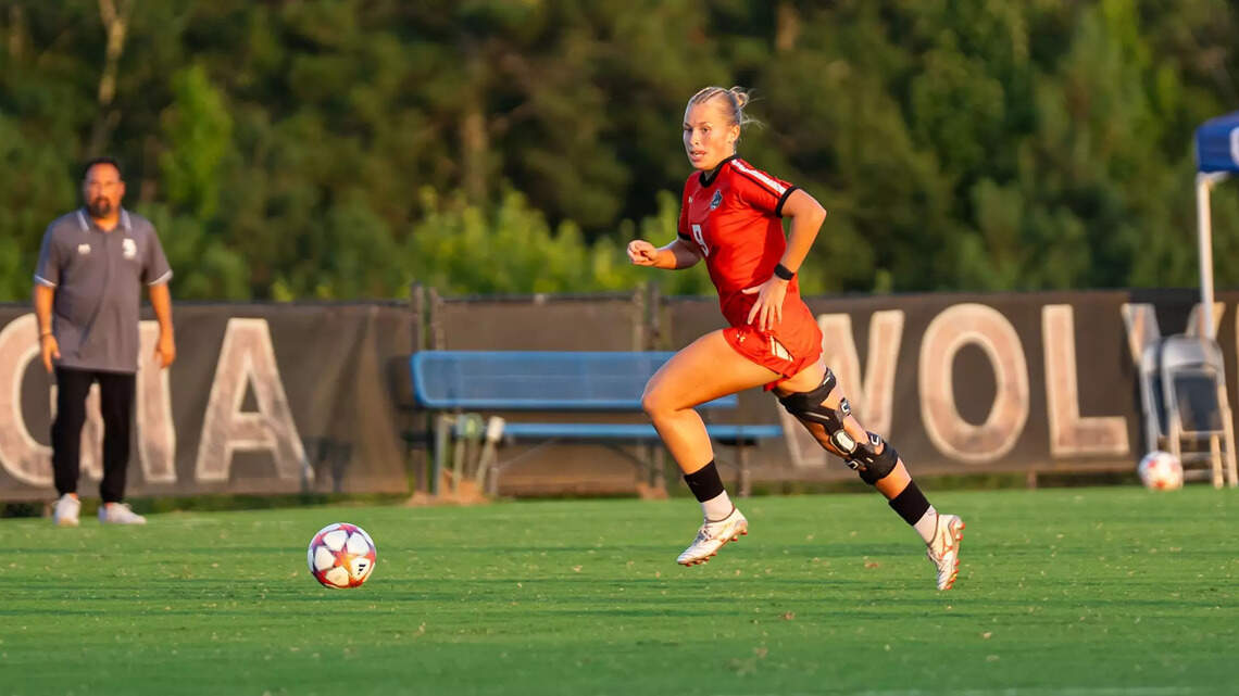 Macon softball season heating up, Mercer soccer teams get rolling