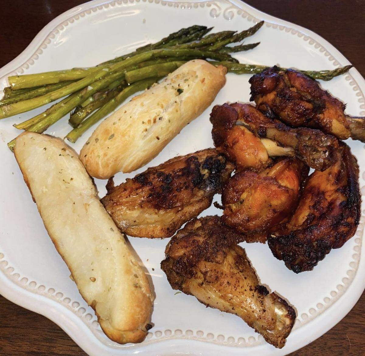 Slow cooker wings by Christian Laureano