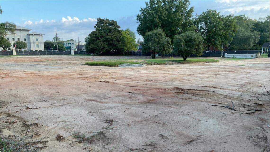 Site of former New Perry Hotel sells for $2.2M. Here’s what new owners plan