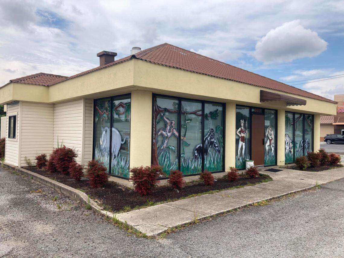 Mike’s Hot Dogs & Hamburgers in Warner Robins closes after 35 years in business.