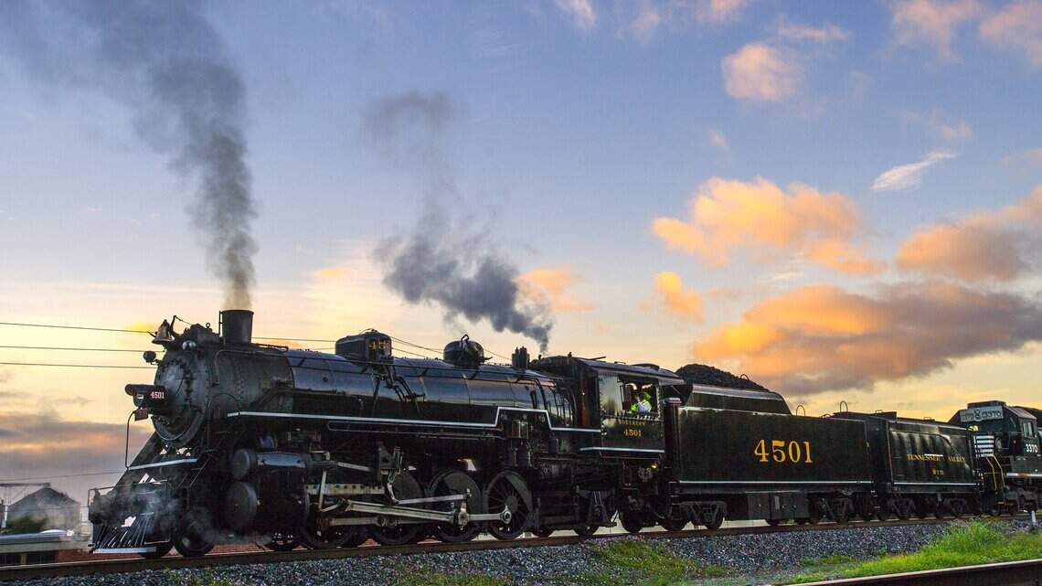 GDOT asks residents to weigh in on restoring passenger train service to Macon
