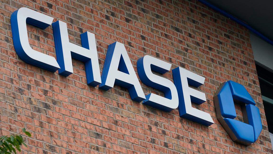 A woman became “irate” with a clerk at a Chase bank in Georgia after there were issues with her credentials, police said.
