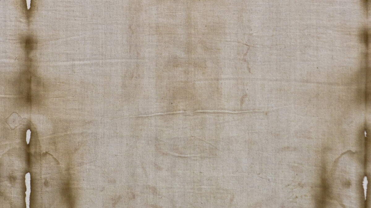 MARCO DESTEFANIS/PACIFIC PRESSNotice the detail of the face on the Shroud of Turin, seen at the Turin Cathedral in Italy in April.