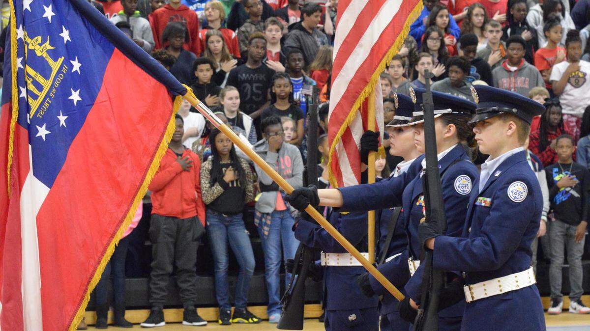 Huntington Middle School held a ceremony last week to honor veterans.