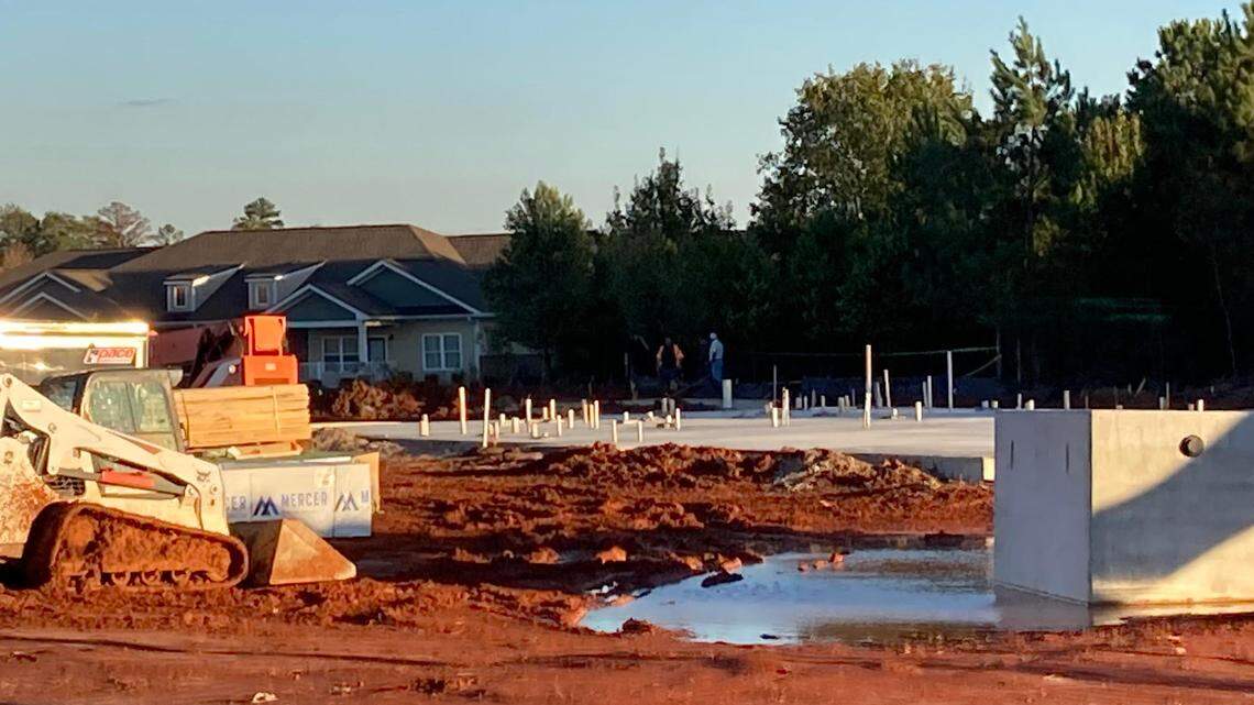 Construction starts for new restaurant going up in Warner Robins. When will it open?