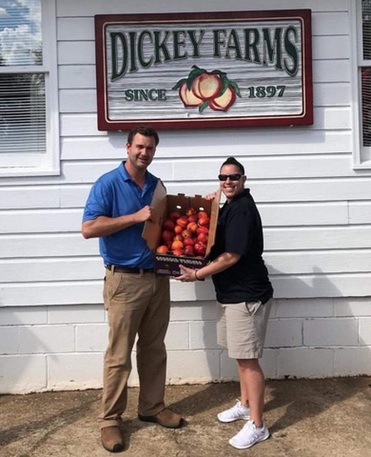 Dickey Farms and 20’s Pub have partnered as part of their ongoing support for Georgia farmers. The bar and grill offers a monthly farm-to-table dish featuring produce from area farms.