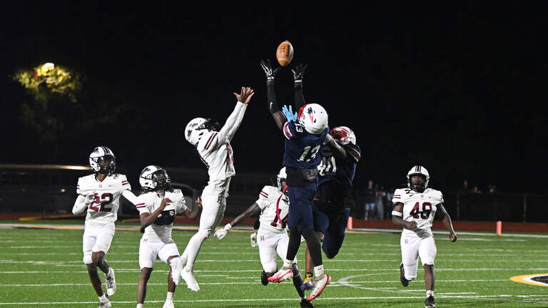 Howard offense rolls to 27-6 win over Southwest in all-Macon matchup