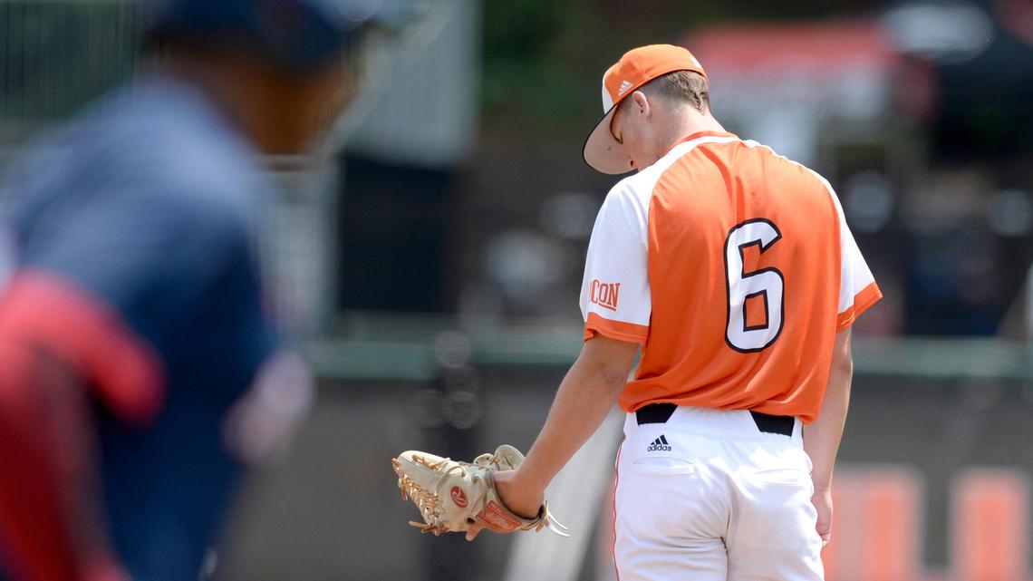 Mercer gains steam in final innings of NCAA Athens Regional but falls to Florida Atlantic