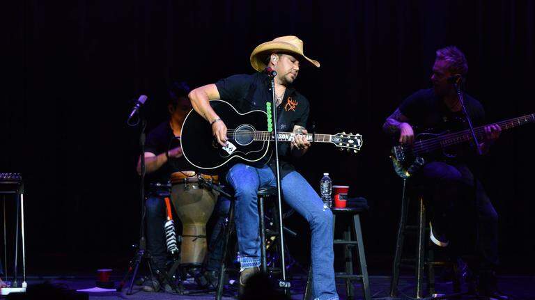 Macon native Jason Aldean donates $200K to a hometown hospital to fight coronavirus