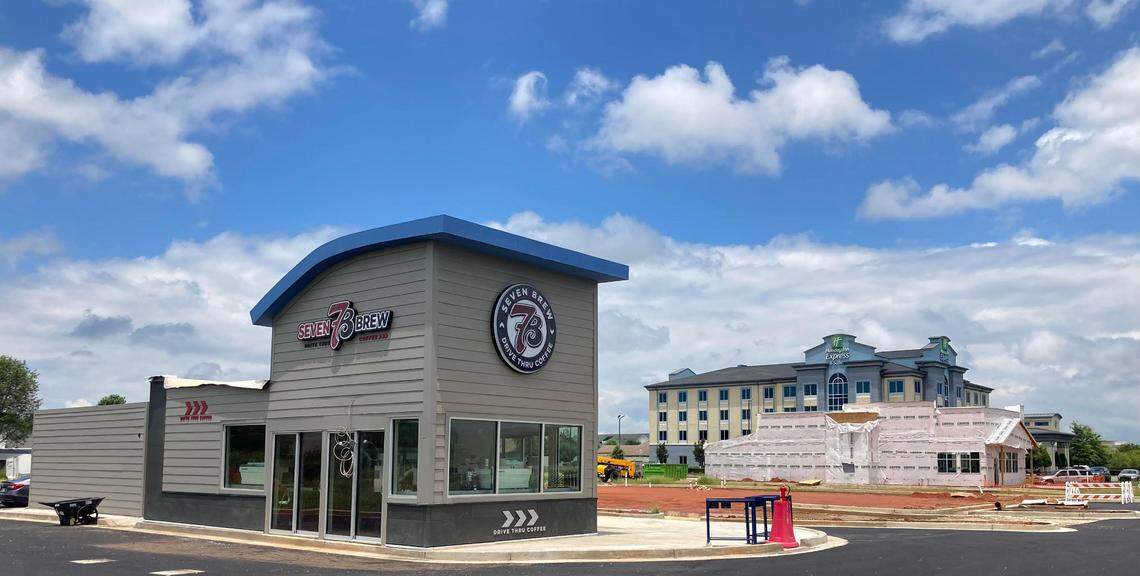 7 Brew, Fuzzy’s Taco Shop and Slim Chickens going up on Watson Boulevard in Warner Robins.