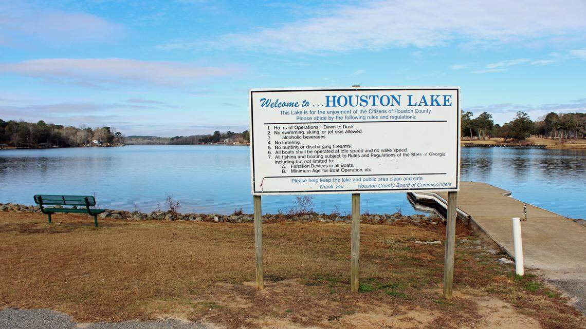 Starting Jan. 22, the water level on Houston Lake will begin dropping to allow home owners to work on their docks. Public access to the lake will be closed during that period.