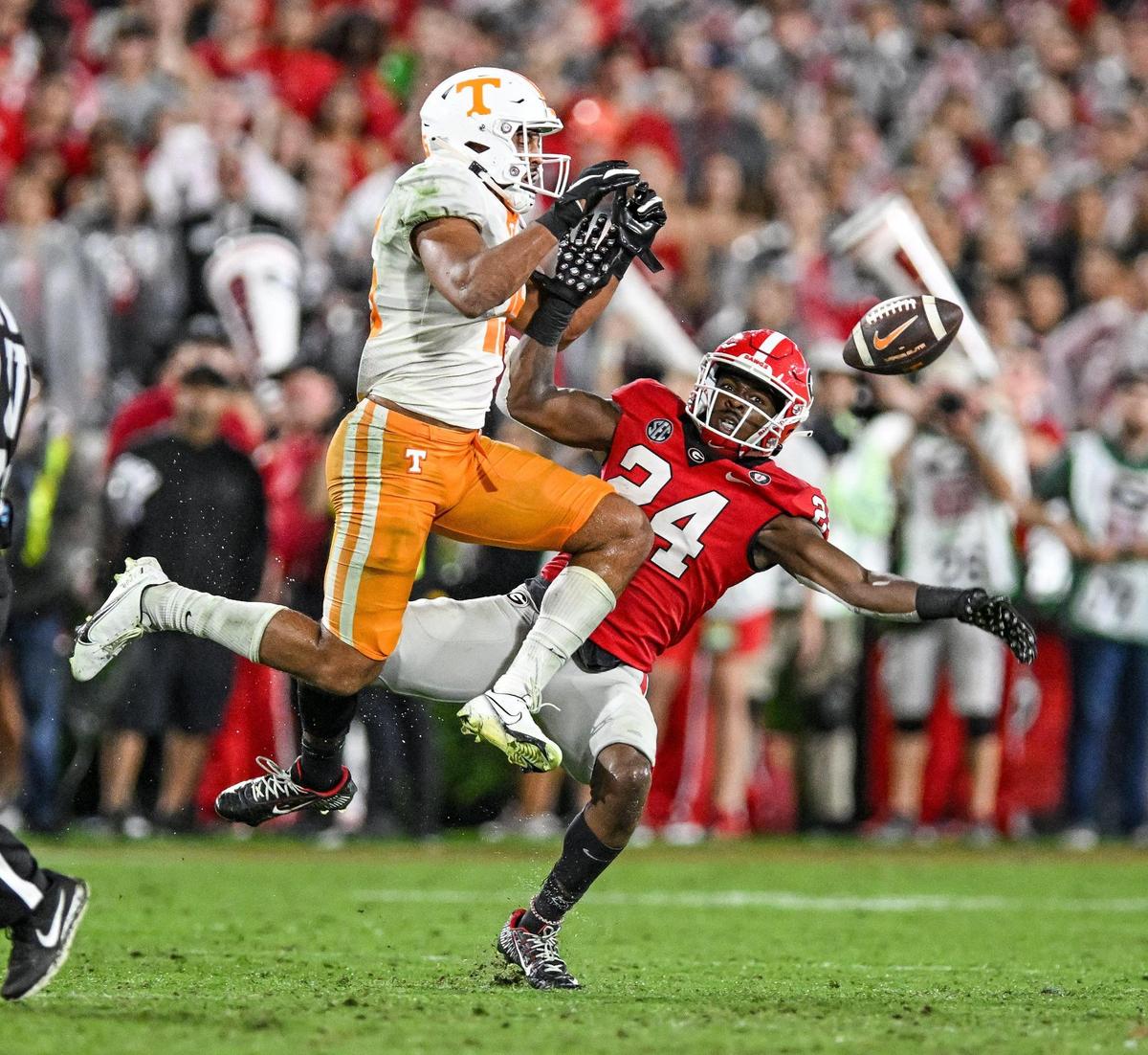 Georgia Defensive back Malaki Starks breaks up a Hendon Hooker pass intended for Tennessee receiver Bru McCoy.