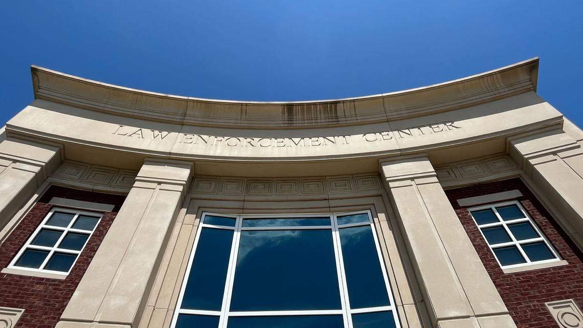 Man suffers ‘several gunshot wounds,’ dies in domestic incident, Warner Robins officials say