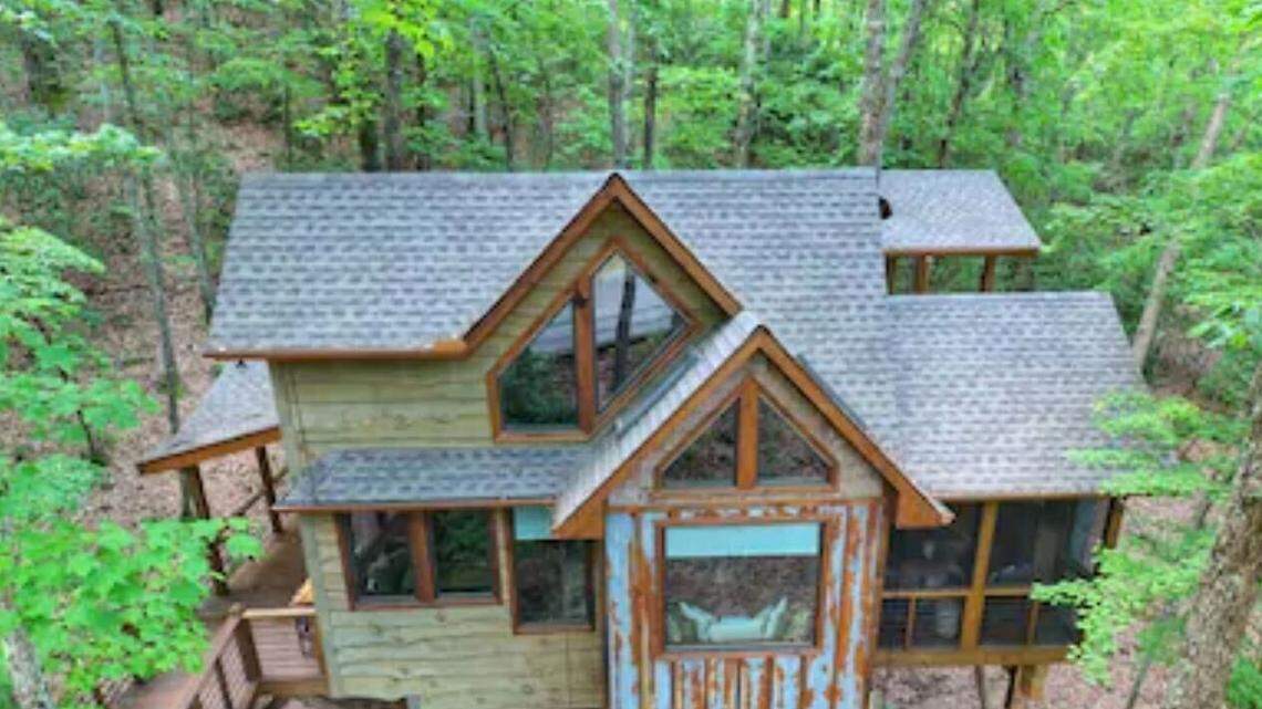 A treehouse home was listed on VRBO in Blue Ridge, Georgia. The cozy and secluded spot can accommodate five guests.