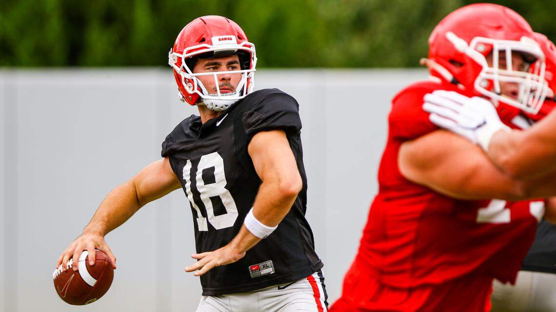 QB change in Athens? JT Daniels to start for Georgia this weekend, report says