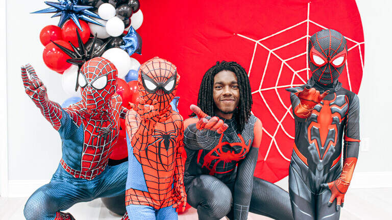 Middle Georgia performers give kids up-close experiences with their favorite characters