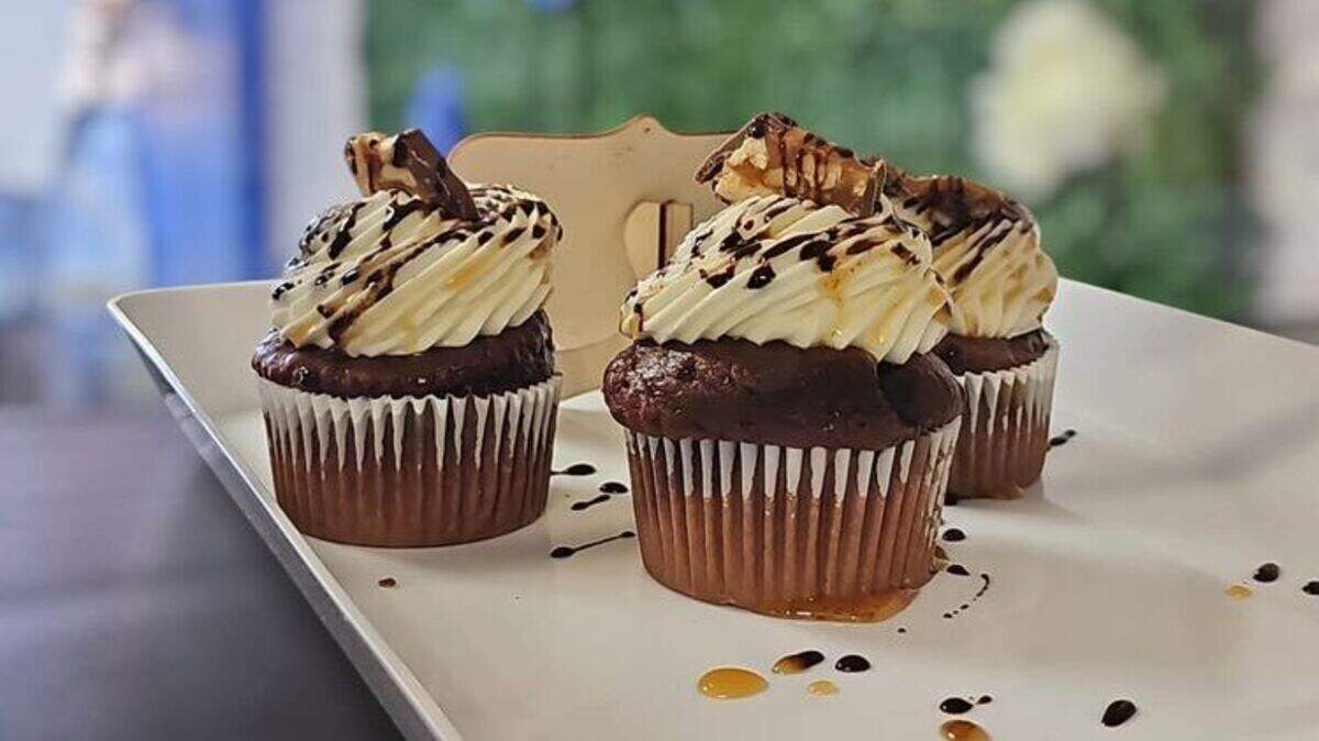Snickers Cupcakes at Sweet Affairz in Macon