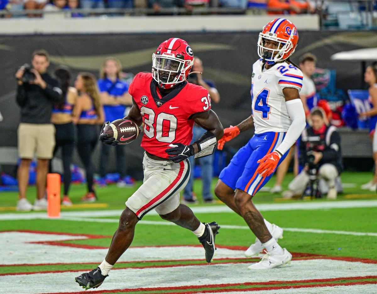 Georgia running back Daijun Edwards heads to the endzone for a Georgia touchdown Saturday against the Florida Gators.