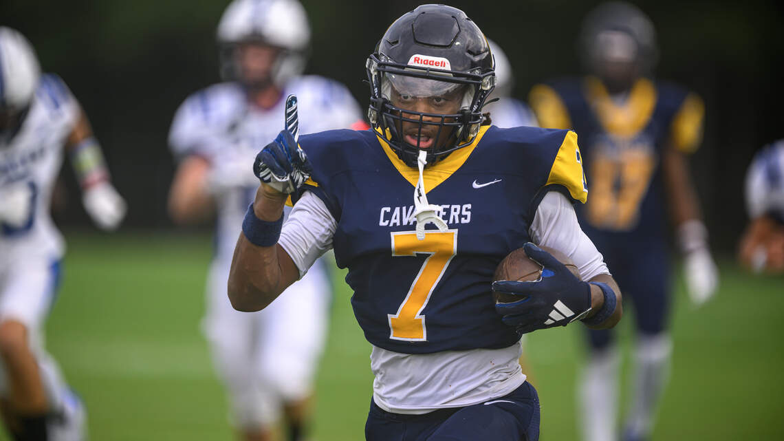 Mount de Sales overcomes penalties in chaotic 33-14 win over Central Fellowship