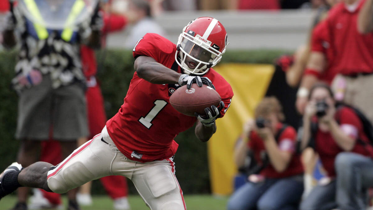 Former Georgia receiver Mohamed Massquoi catches a pass against Tennessee in 2008.