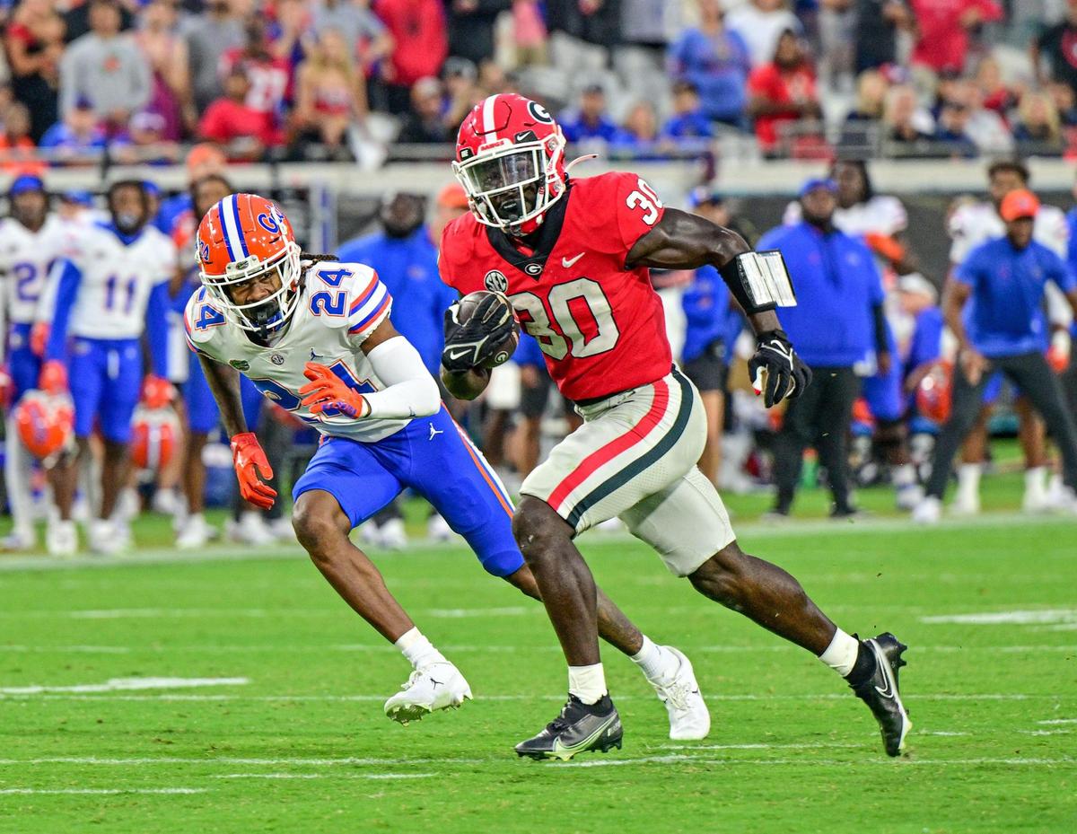 Georgia running back Daijun Edwards heads to the endzone for a Georgia touchdown Saturday against the Florida Gators.