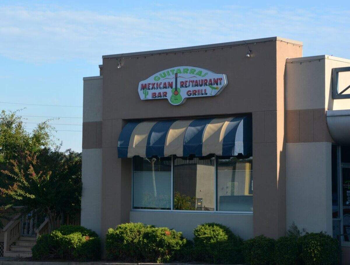Guitarras Mexican Grill in Macon