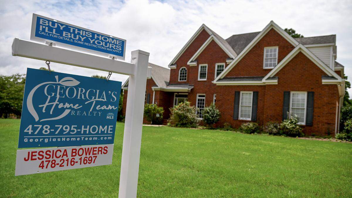Home for sale on Barrington Point in Macon.