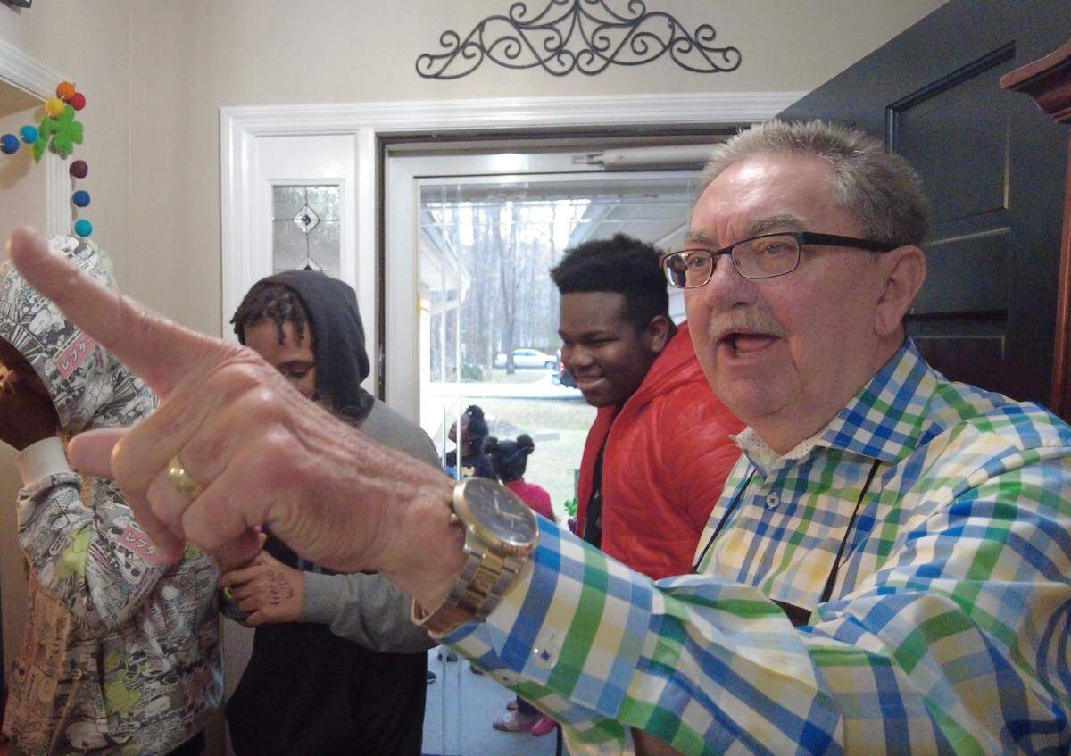 David and Shirley Duncan’s “Hot Dog Club” grew from a single request for a drink of water four years ago to after school snacks every weekday and a hot meal Friday for more than 100 regulars.