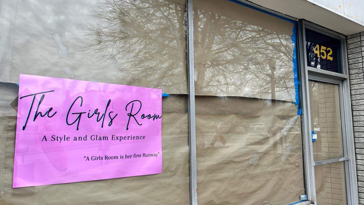 Friends Brittany Girtman, left, and Curtisse Ewing are opening The Girls Room A Style and Glam Experience at 452 Cotton Ave. in downtown Macon.
