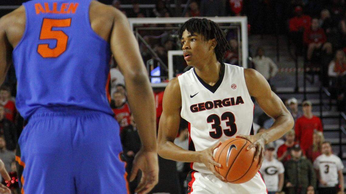 Georgia snaps three-game skid with upset win over Florida
