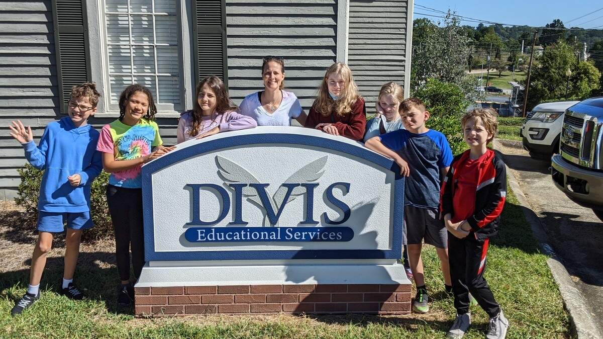 Divis Educational Services offers non-traditional educational pathways and community outreach opportunities to Bibb County home-schooled students.