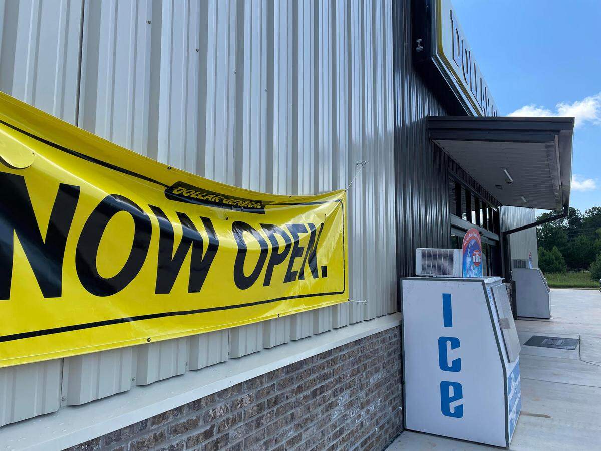 New Dollar General at 1419 Feagin Mill Road celebrates its grand opening Saturday.