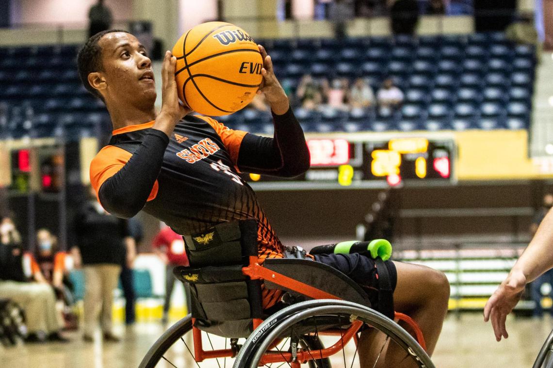 Houston County’s Joe Hall (31) shoots against the Gwinnett Heat in the GHSA Championship March 13.