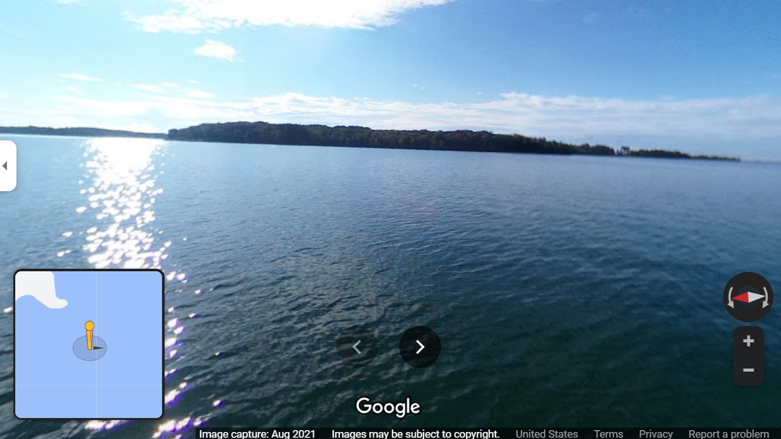 Lake Hartwell lies along the Georgia-South Carolina border.