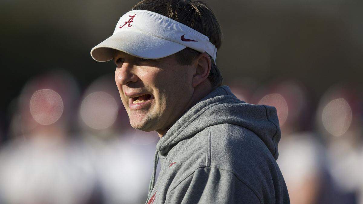 Alabama defensive coordinator Kirby Smart watches drills during football practice, Wednesday, Jan. 6, 2016, in Tuscaloosa, Ala. Smart will take over Georgia's new head football coach but will stay with the Alabama through the NCAA college playoffs. (AP Photo/Brynn Anderson)