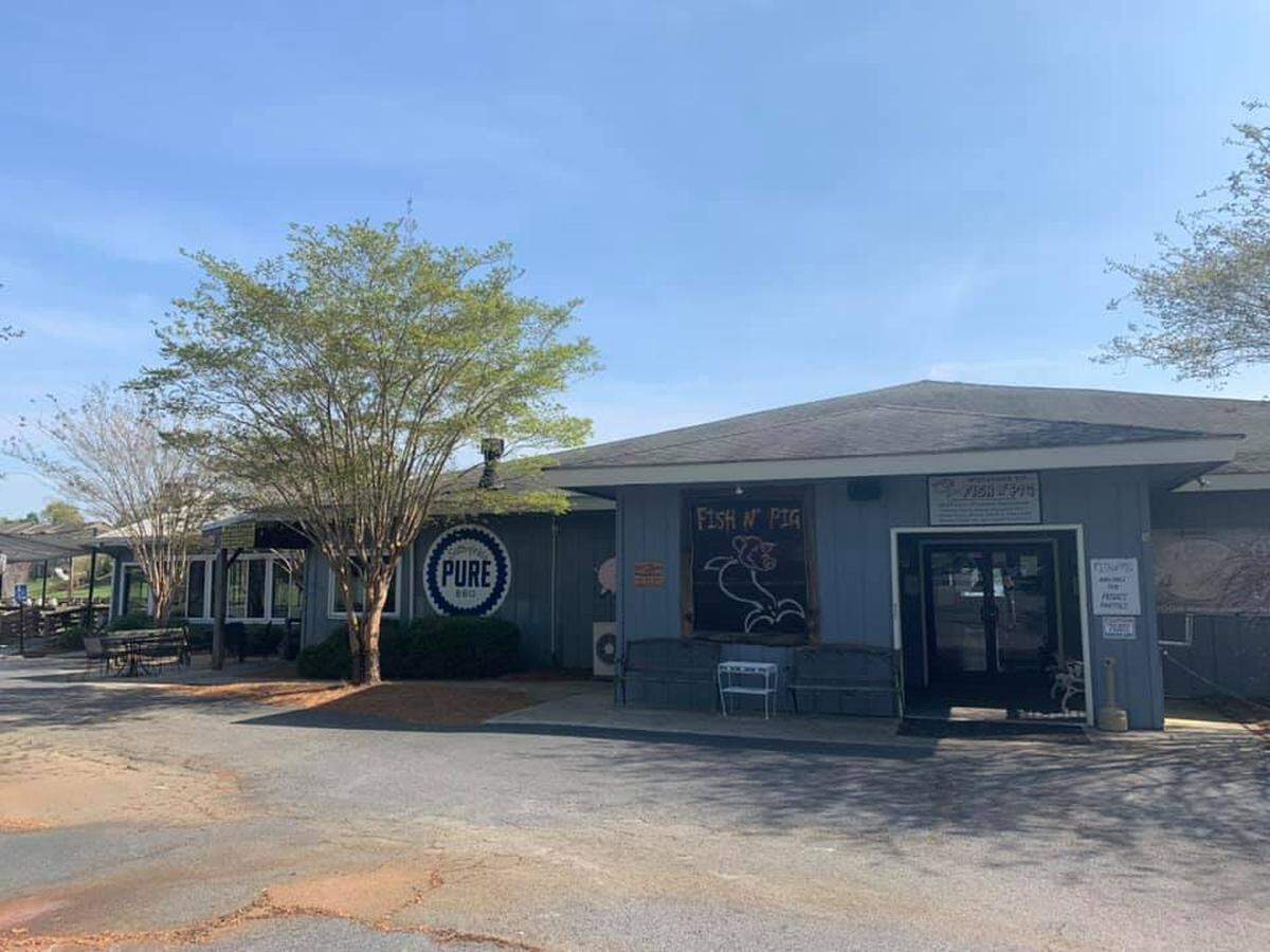Fish N’ Pig restaurant is located at 6420 Moseley Dixon Road in Macon.