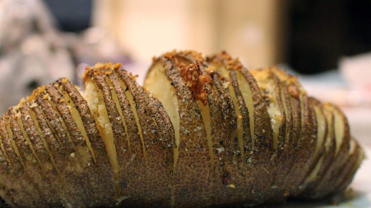Hasselback potatoes are crispy and delicious.