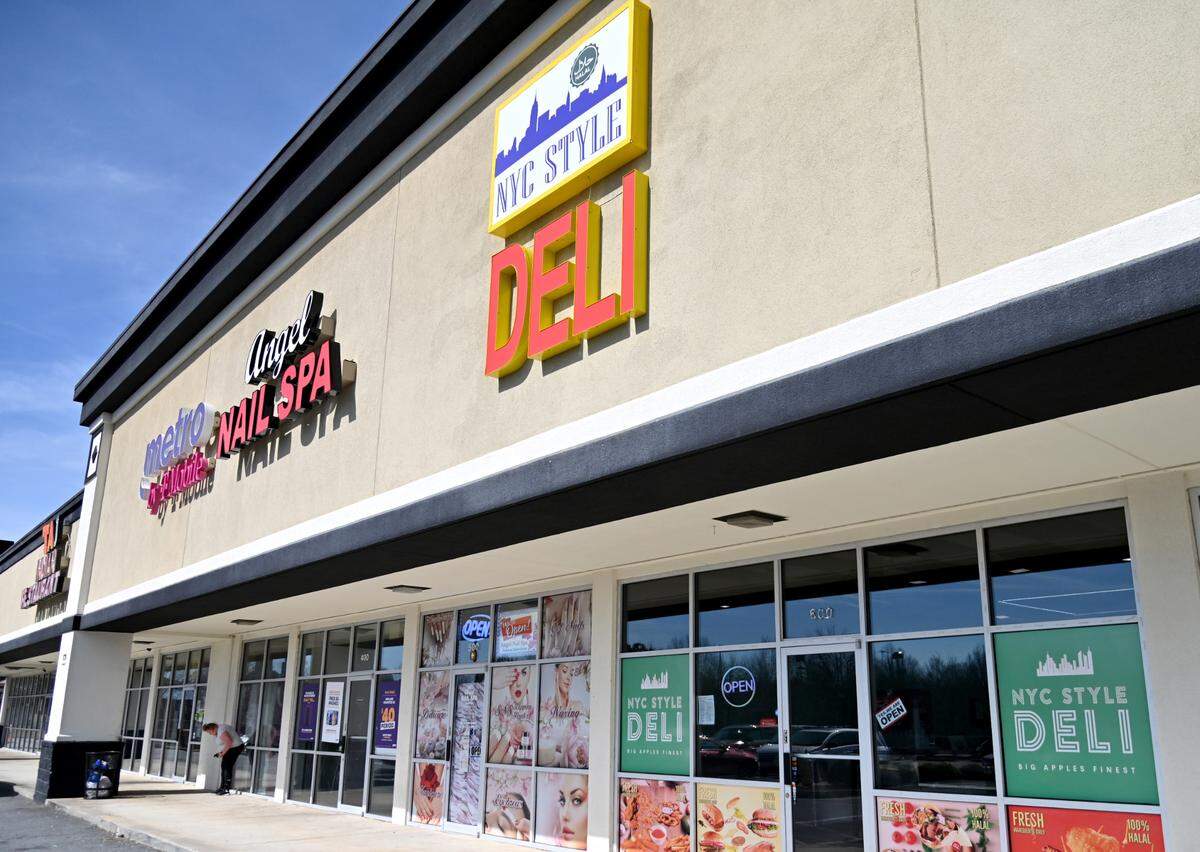 NYC Style Deli serves up burgers, Halal foods, sandwiches, wings & tenders, breakfast foods and coffees at 5033 Brookhaven Road, Suite 600, in Macon.