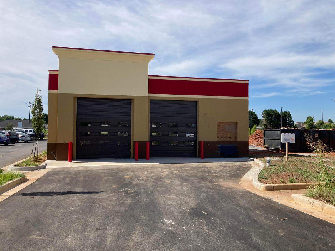 A Take 5 Oil Change is up at 4030 Watson Blvd., part of a development that includes a Slim Chickens, Jim ‘N Nick’s Bar-B-Q and 7 Brew Coffee. Both the Take 5 Oil Change and Slim Chickens are expected to open this summer. Jim N’ Nicks Bar-B-Q and 7 Brew Coffee opened earlier this year.