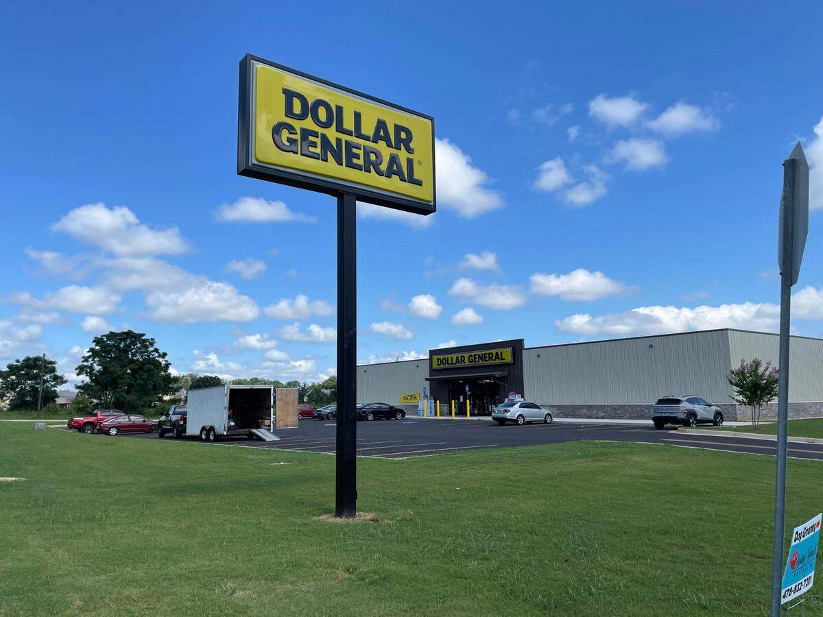 New Dollar General at 1419 Feagin Mill Road in Warner Robins celebrates its grand opening Saturday.