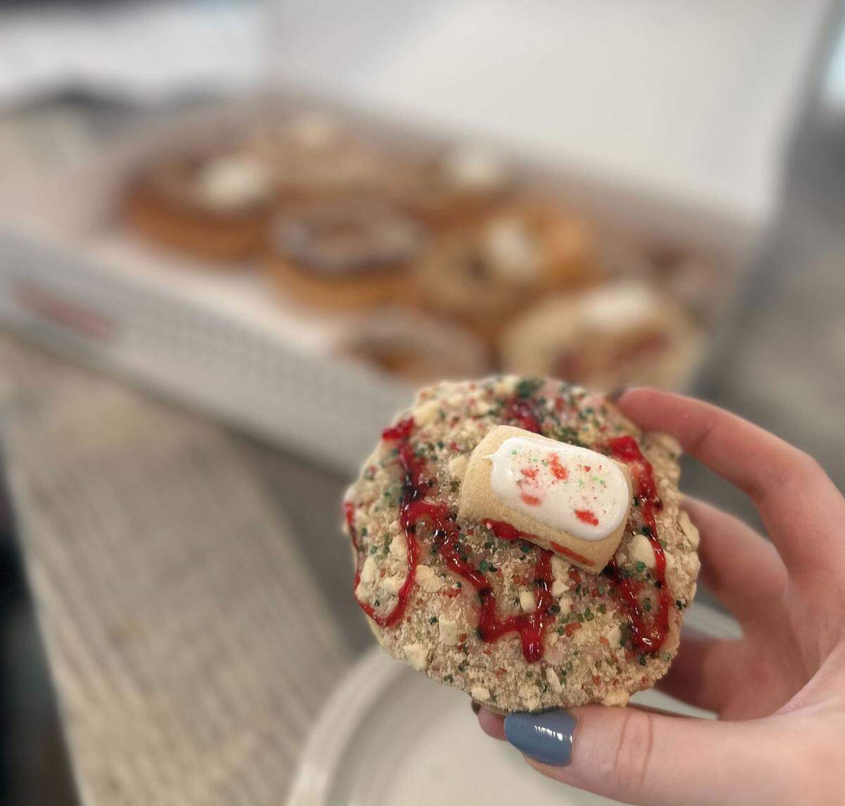 Review of the new Pop-Tarts Frosted Strawberry Doughnut at Krispy Kreme.