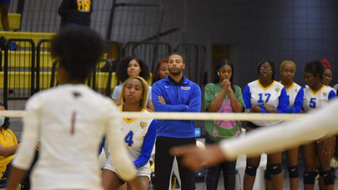 Fort Valley State University volleyball coach Larry Wrather (center) during a women’s volleyball game last season. Wrather and the Wildcats’ men’s volleyball team will kick off their inaugural season Friday night.