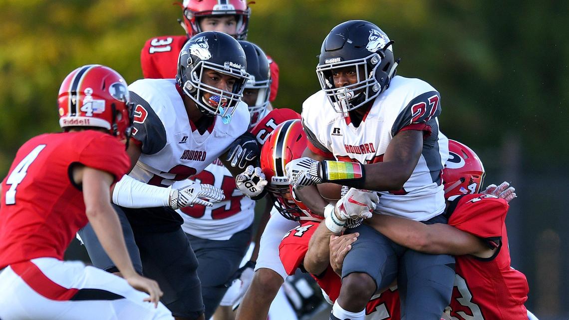 High school football roundup: Longtime streaks extended and broken in week 2