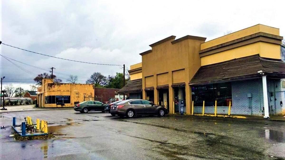 A photograph from 2020 of Friends Food Mart at 3350 Houston Ave. in southeast Macon.