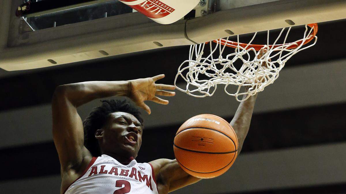 Alabama freshman Collin Sexton dunks the ball in a game against Louisiana Tech.