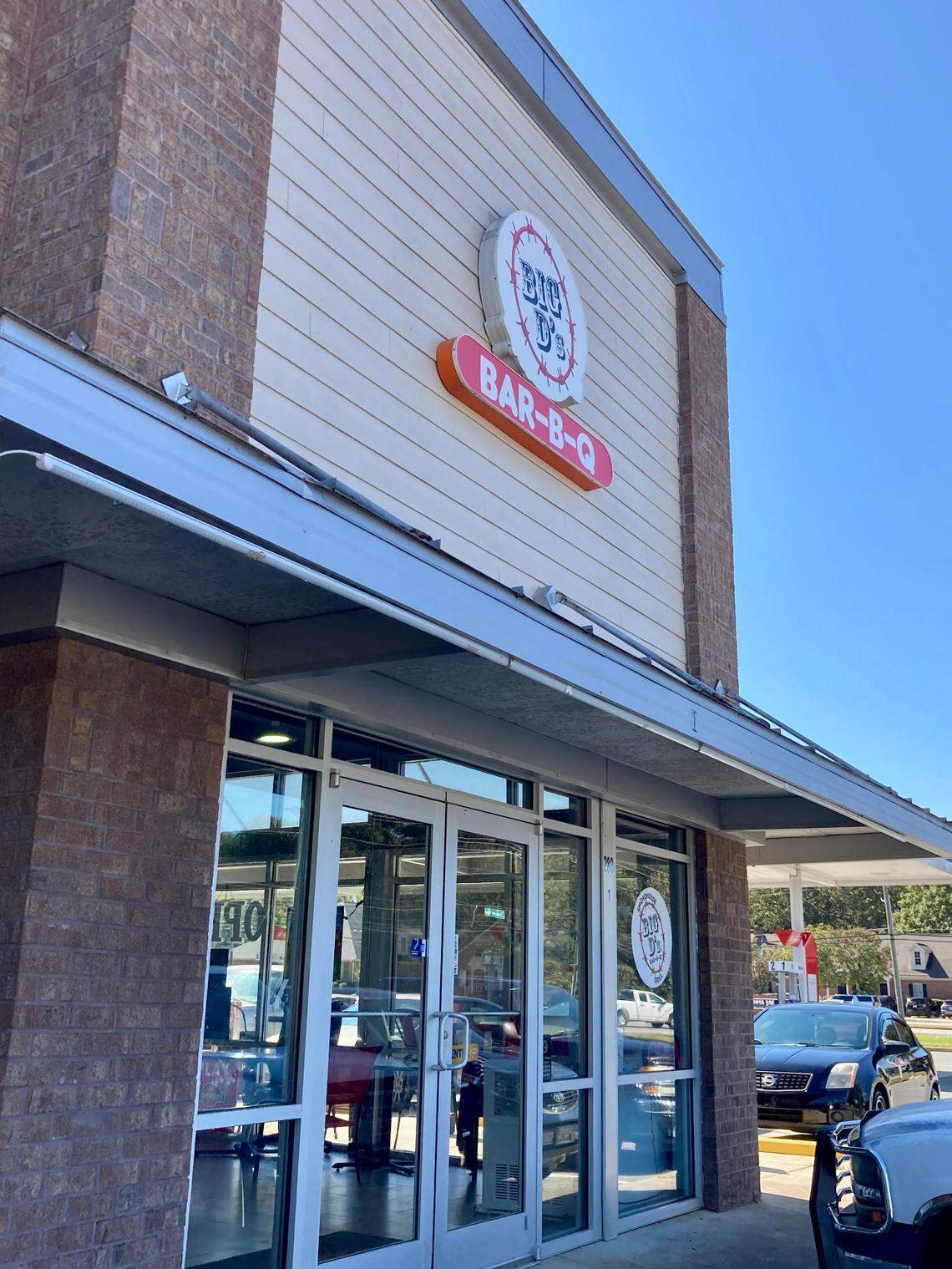 Big D’s Bar-B-Q at 280 Carl Vinson Parkway in Warner Robins.