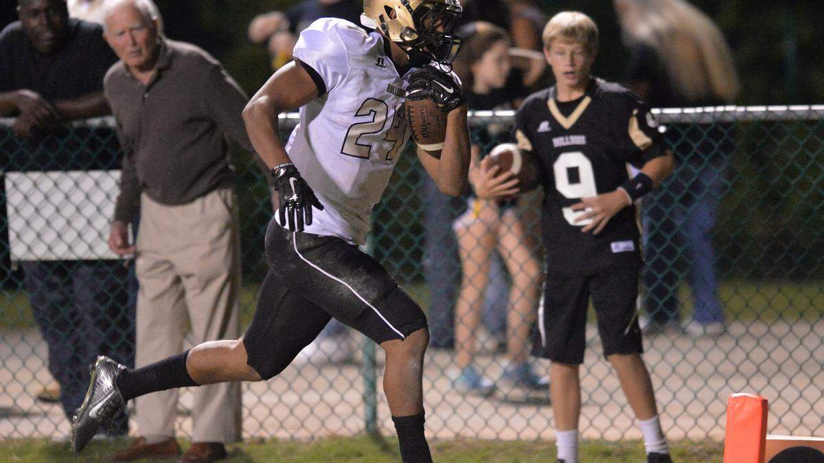 Running back Zach Harvey and the Mary Persons Bulldogs host Upson-Lee on Friday.