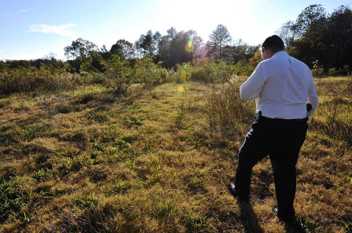 The overgrown field in which Shorty’s remains were found. When police first saw the decomposing skeleton, they assumed it belonged to a woman.